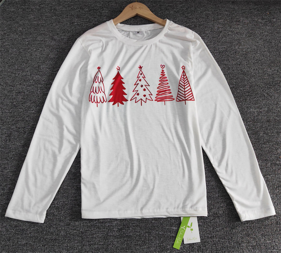 Stilla | Fröhlicher Weihnachtsbaum Mit Weiß-rotem Mehrfachspitze
