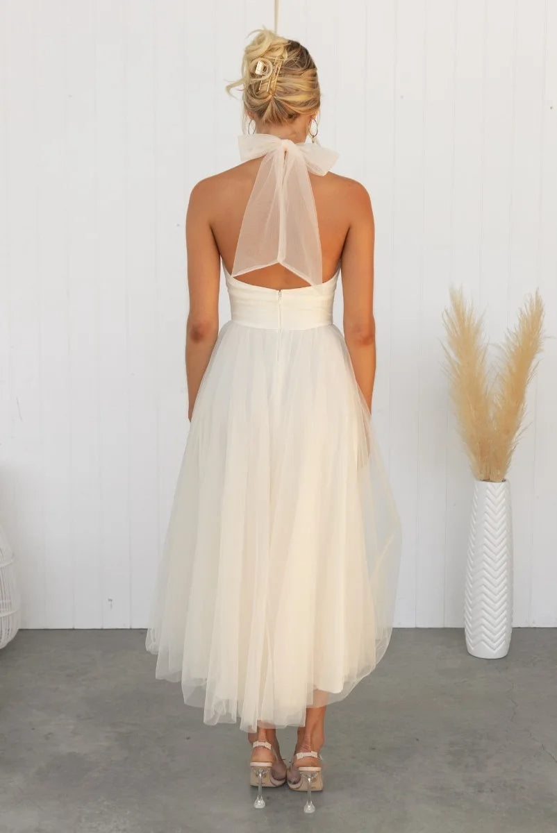 Stilla | Halter Tulle Mid Kjole