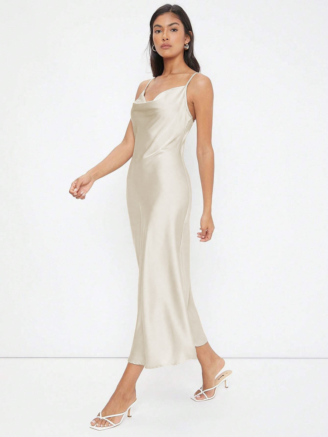 Stilla | Afslappet Satin Maxi Kjole