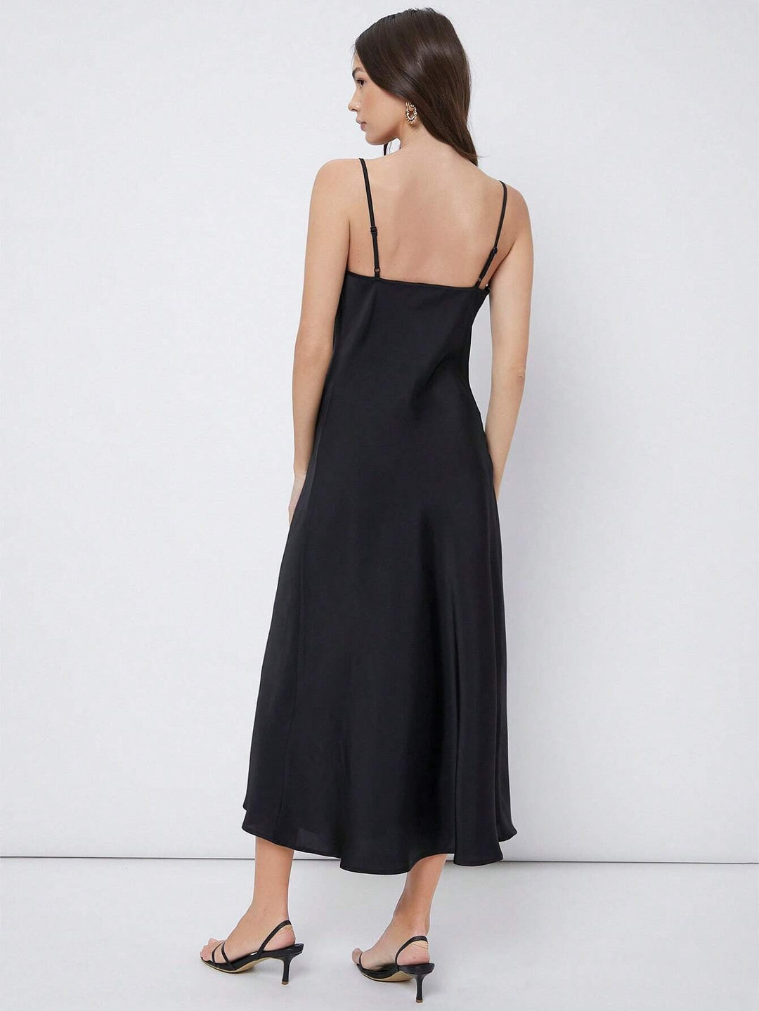 Stilla | Afslappet Satin Maxi Kjole