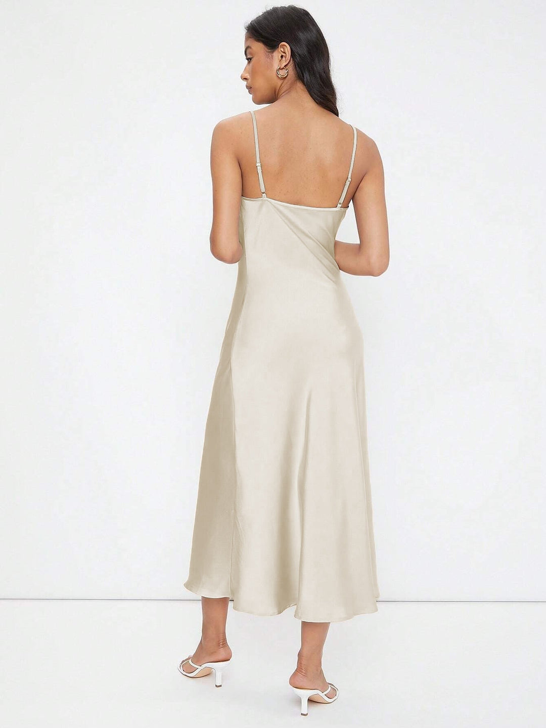 Stilla | Afslappet Satin Maxi Kjole