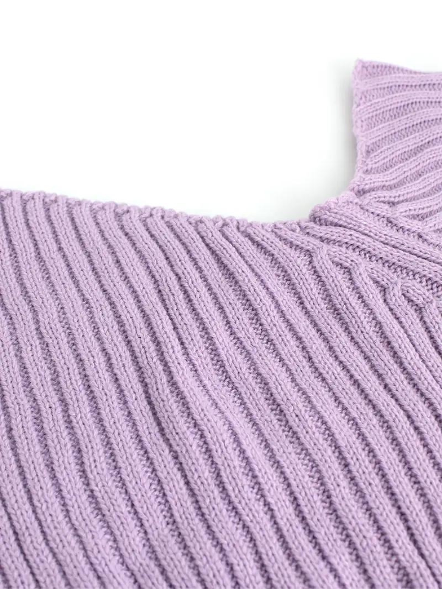 Stilla | Pullover i ribstrik med asymmetrisk udskæring