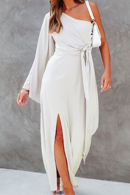 Stilla | One Shoulder Flare Sleeve Knot Waist Maxi Slit Kjole