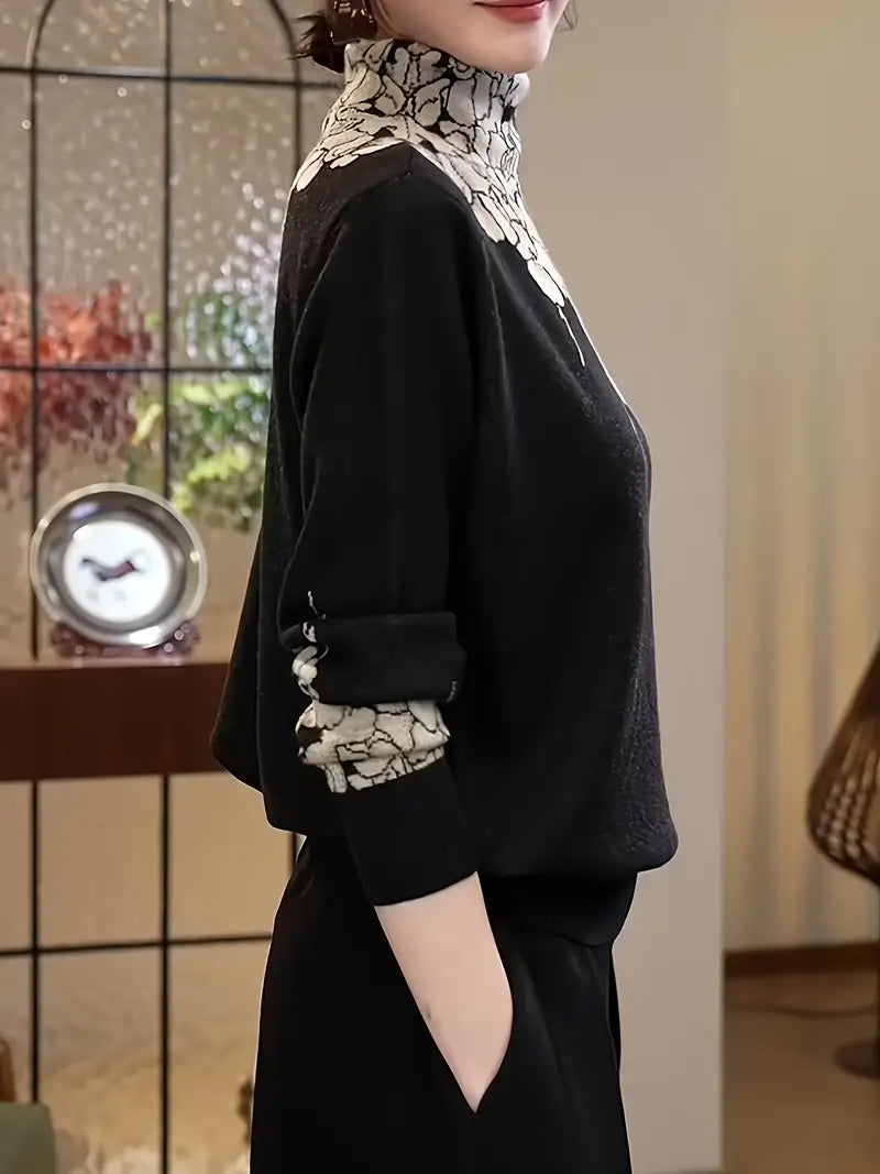 Stilla | Elegant strikpullover med rullekrave og blomstertryk
