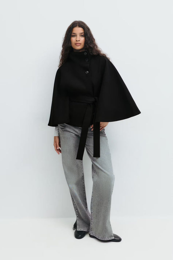 Stilla | Høj Krave Bæltemantel Elegant Minimalistisk Ydertøj