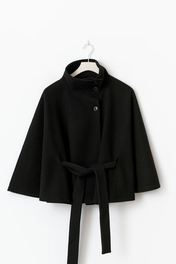Stilla | Høj Krave Bæltemantel Elegant Minimalistisk Ydertøj