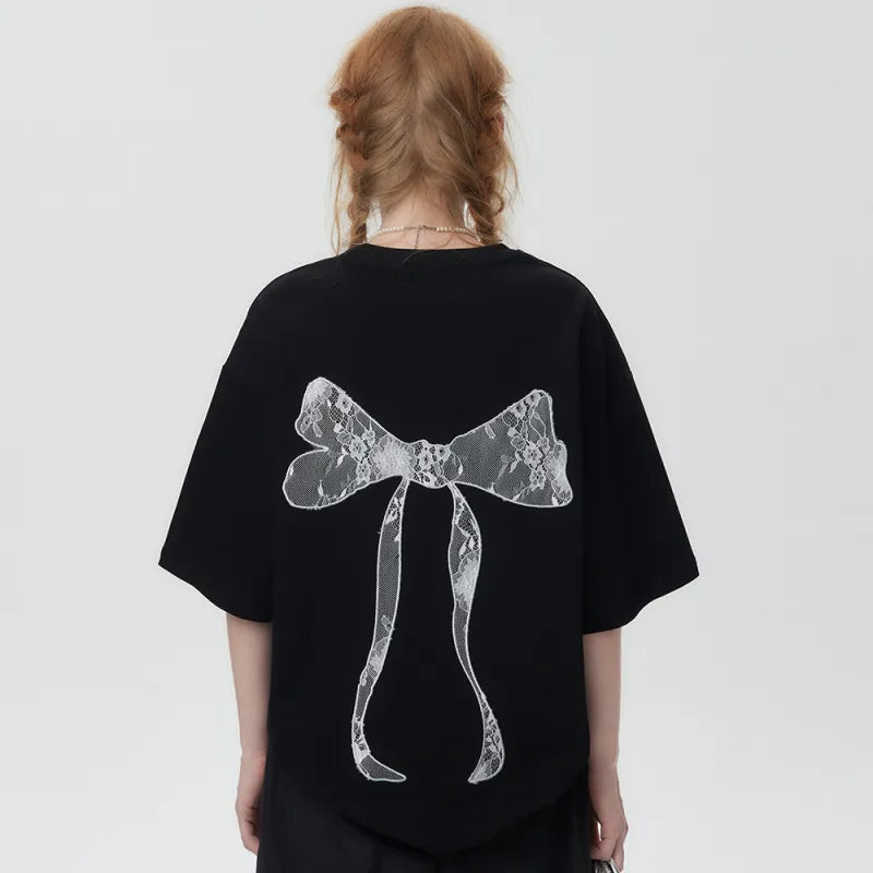 Stilla | Sløjfebroderet Oversized T-shirt
