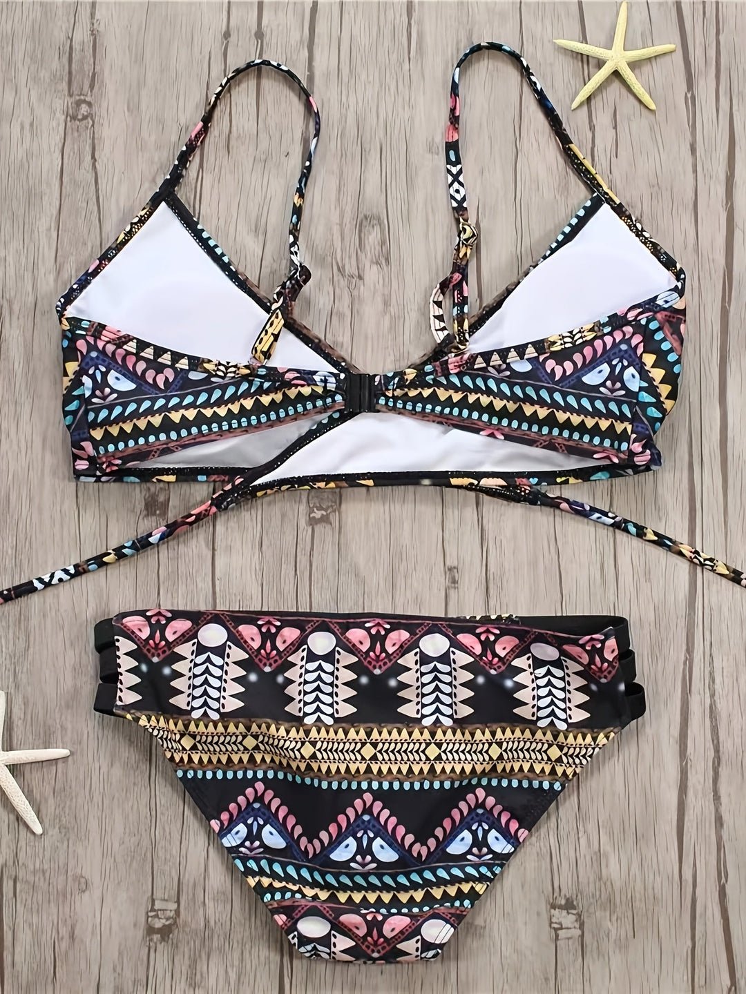 Stilla | Boho Bikini Sæt to Delt Med Høj Talje Og Tribal Mønster, Uden Stropper
