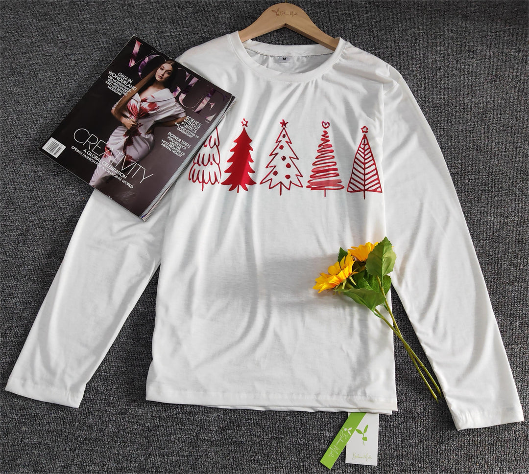 Stilla | Fröhlicher Weihnachtsbaum Mit Weiß-rotem Mehrfachspitze