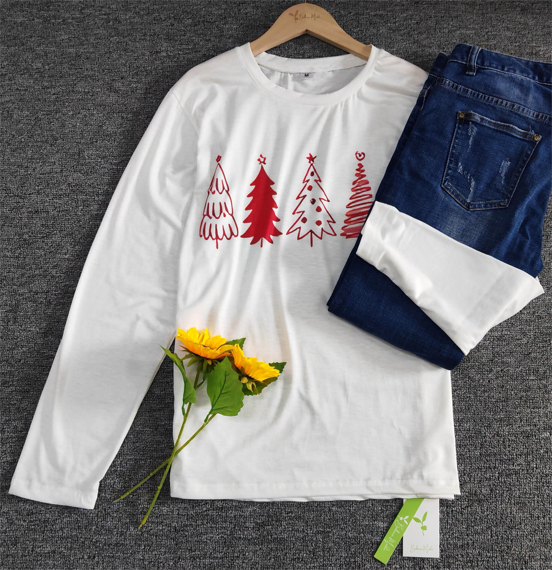 Stilla | Fröhlicher Weihnachtsbaum Mit Weiß-rotem Mehrfachspitze