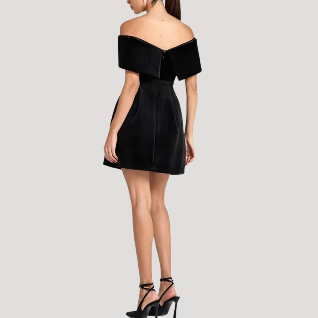 Stilla | Kvinders Off Shoulder Velour Mini Kjole