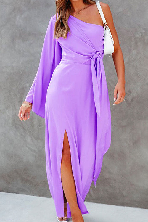 Stilla | One Shoulder Flare Sleeve Knot Waist Maxi Slit Kjole
