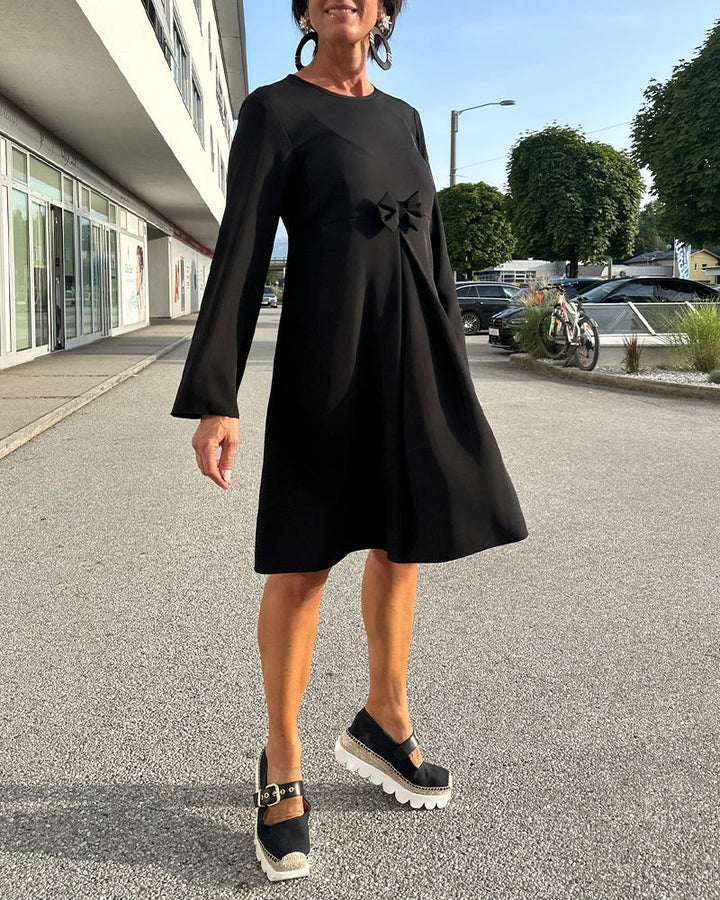 Stilla | Elegantes Kleid Mit Glocke und Schleife