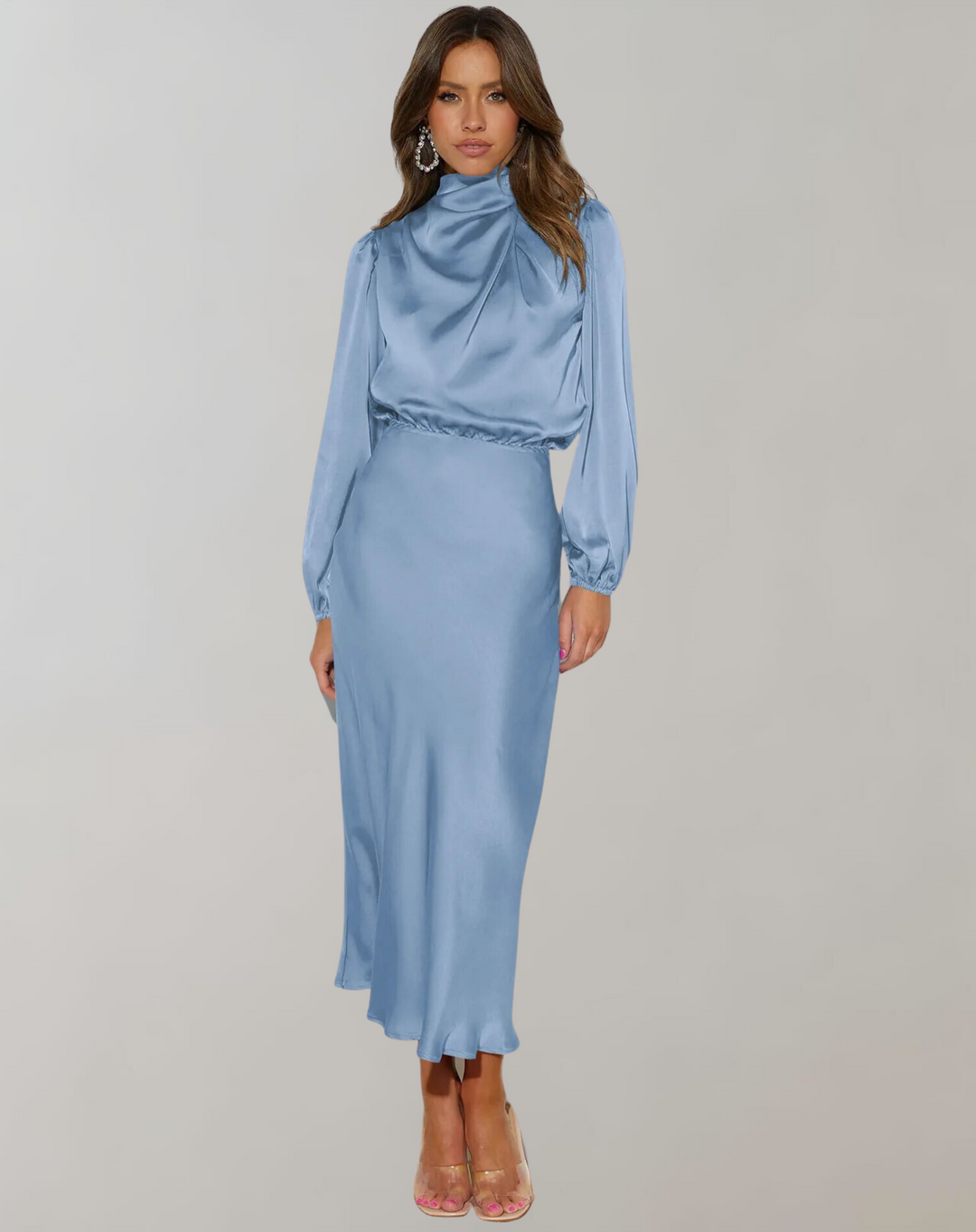 Stilla | Elegant satin kjole med lange ærmer