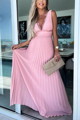 Stilla | Elegant Langt Kjole Med V-Hals Plisseret Design Og Blonde Accenter