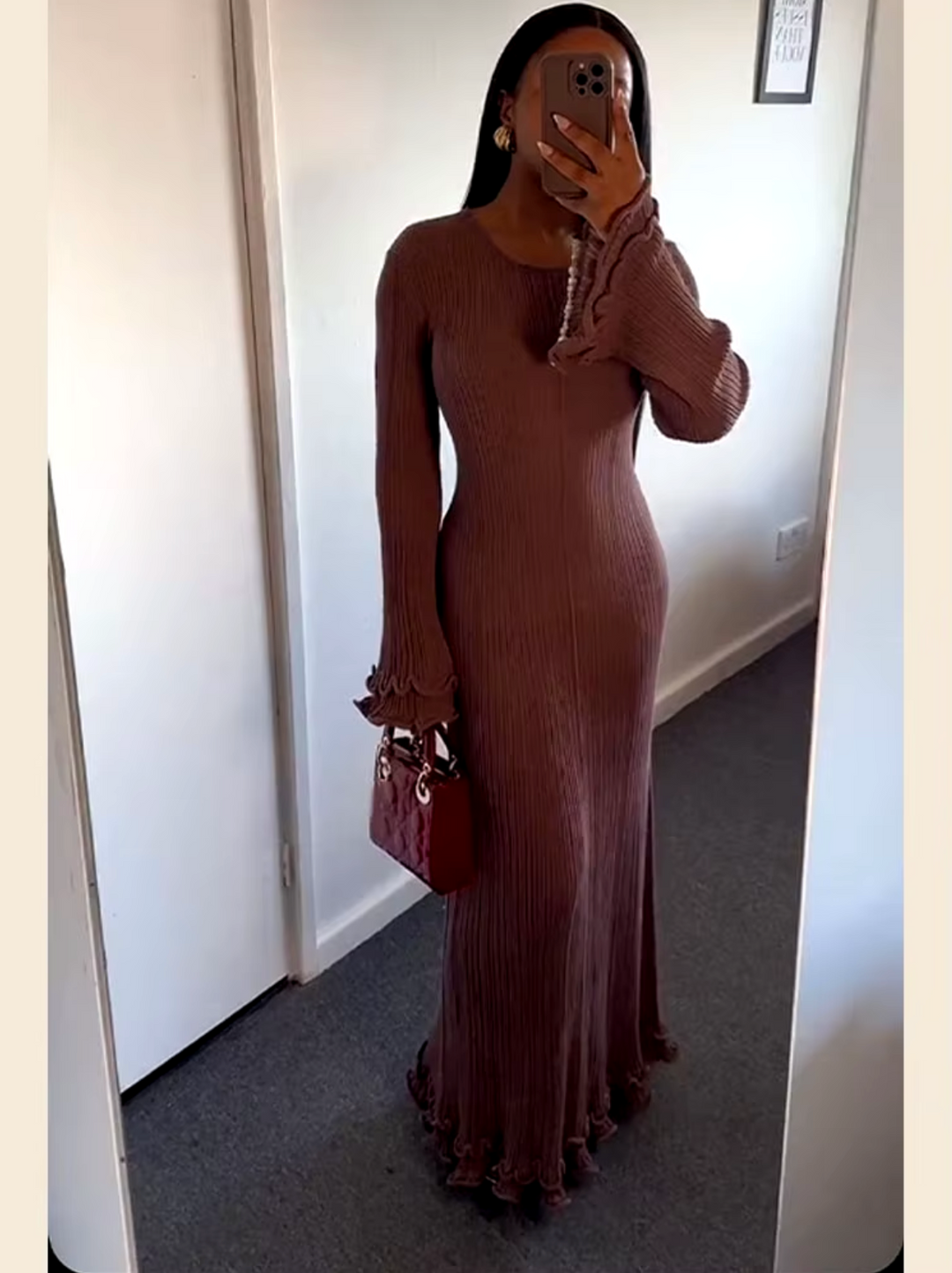 Stilla | Langt Strikkjole Med Volantafslutning