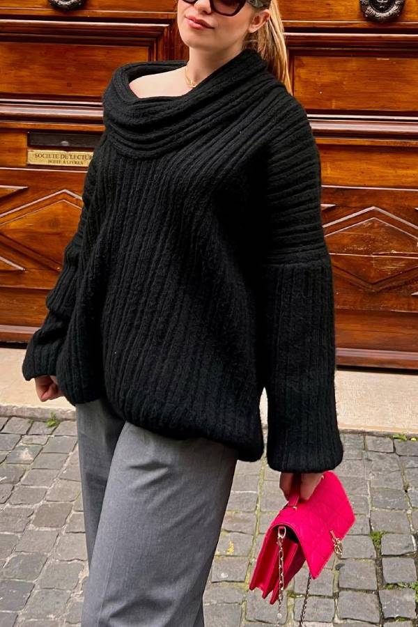 Stilla | Modetrend, Løs Strikpullover Med Uregelmæssig Krave