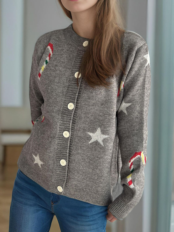 Stilla | Langærmet Strikjakke Med Knapper Foran Candy Cane & Star.