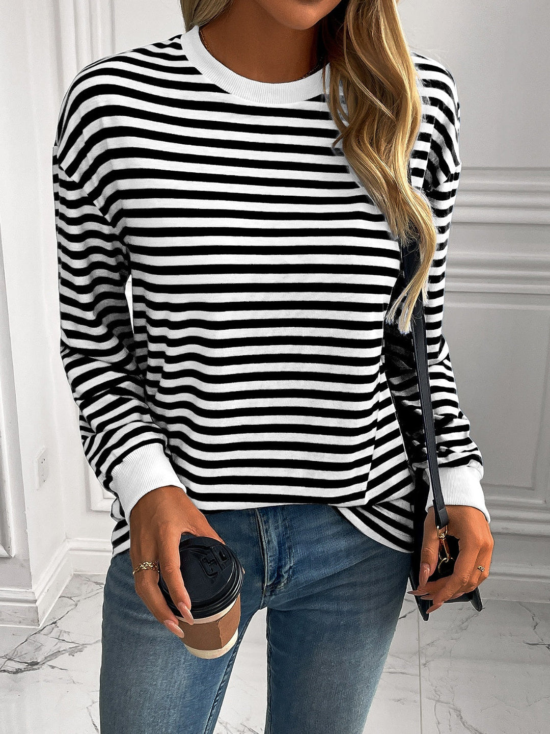 Stilla | Stribet Rundhalset Sweatjacke Med Lange Ærmer