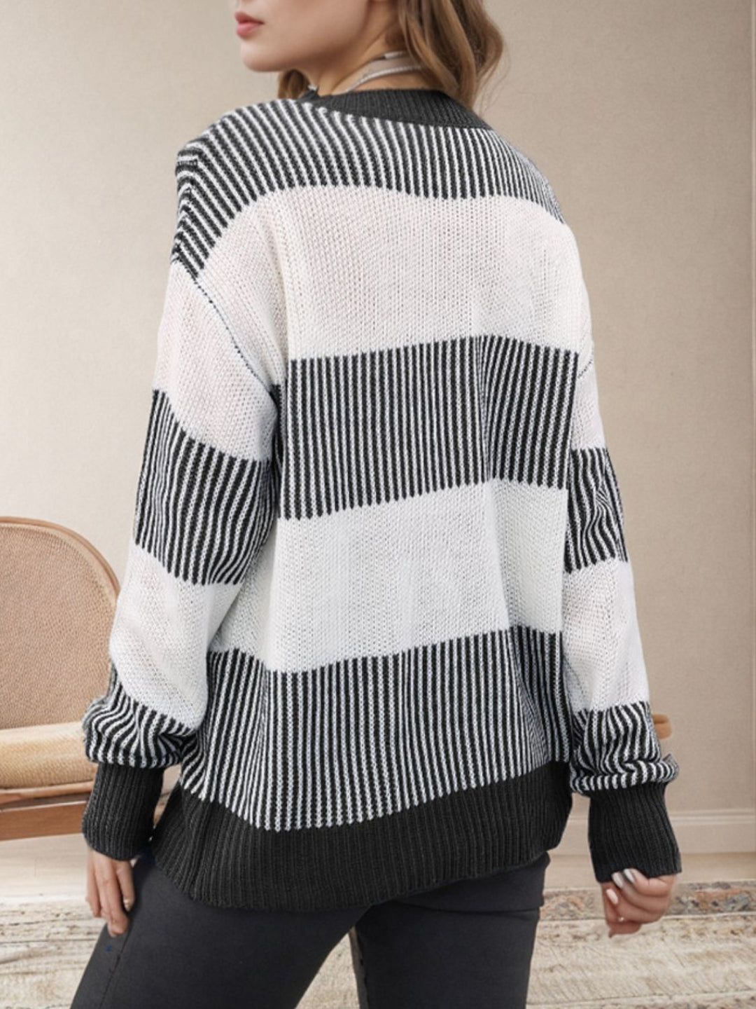 Stilla | Langærmet Sweatshirt med stribemønster og rund halsudskæring