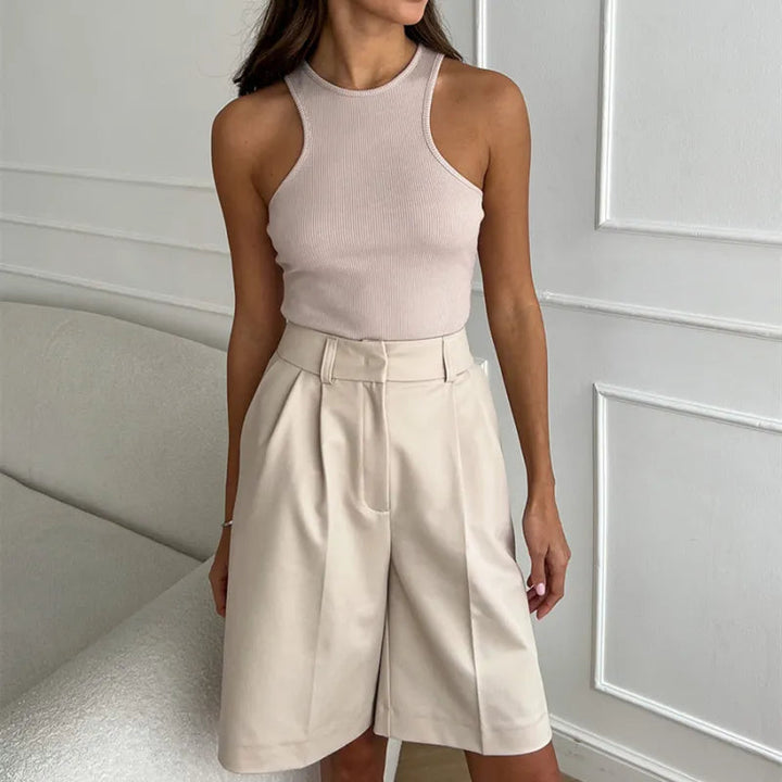 Stilla | Klassiske Knælange Shorts Beige