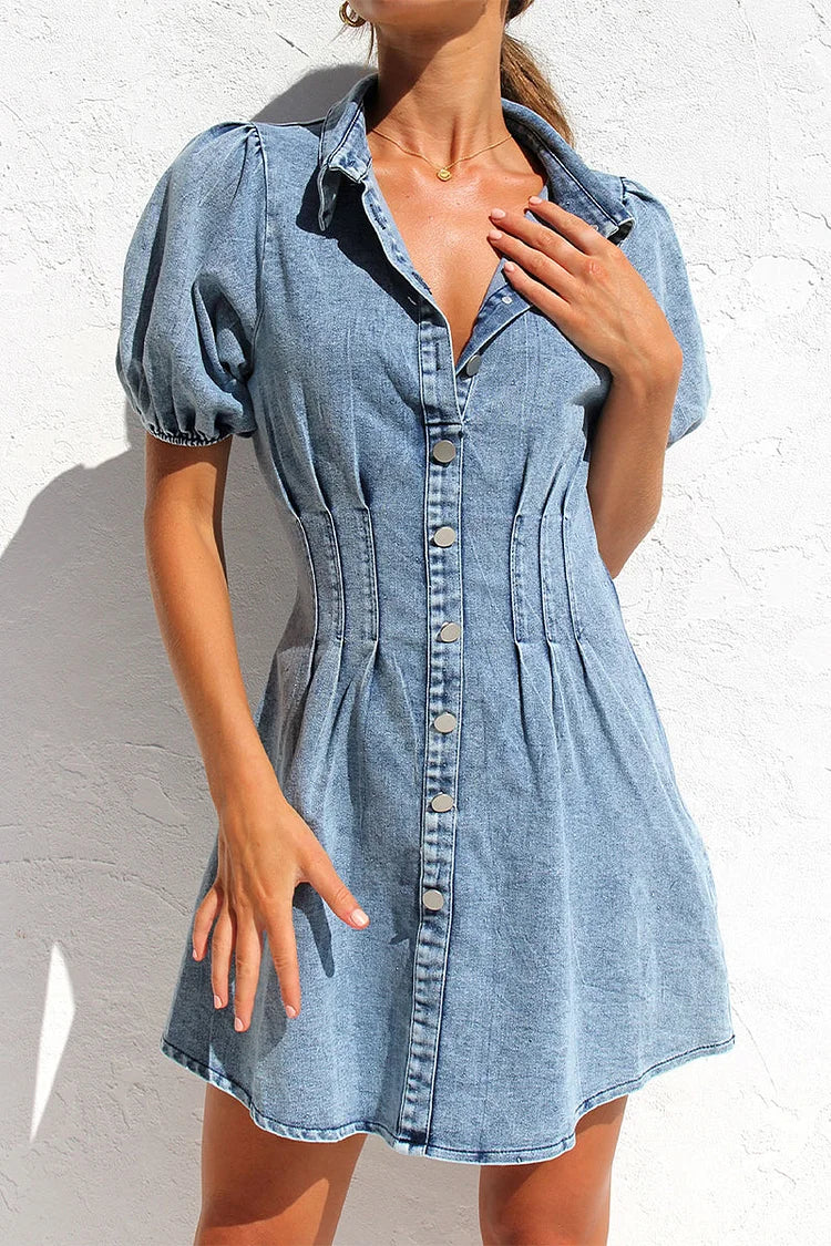 Stilla | Regulære Denim Kjoler Med Korte Ærmer og Omslået Krave Med Ensfarvet, Blødt og Elegant Lynlås