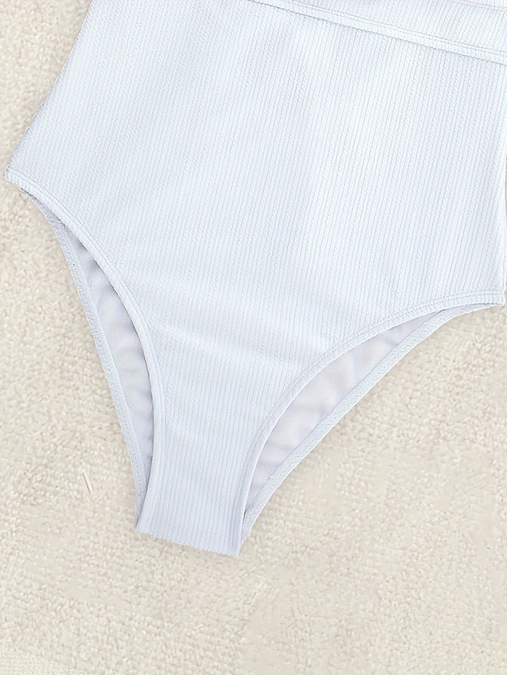 Stilla | Elegant Badedragt med Halterneck og Formende Snit