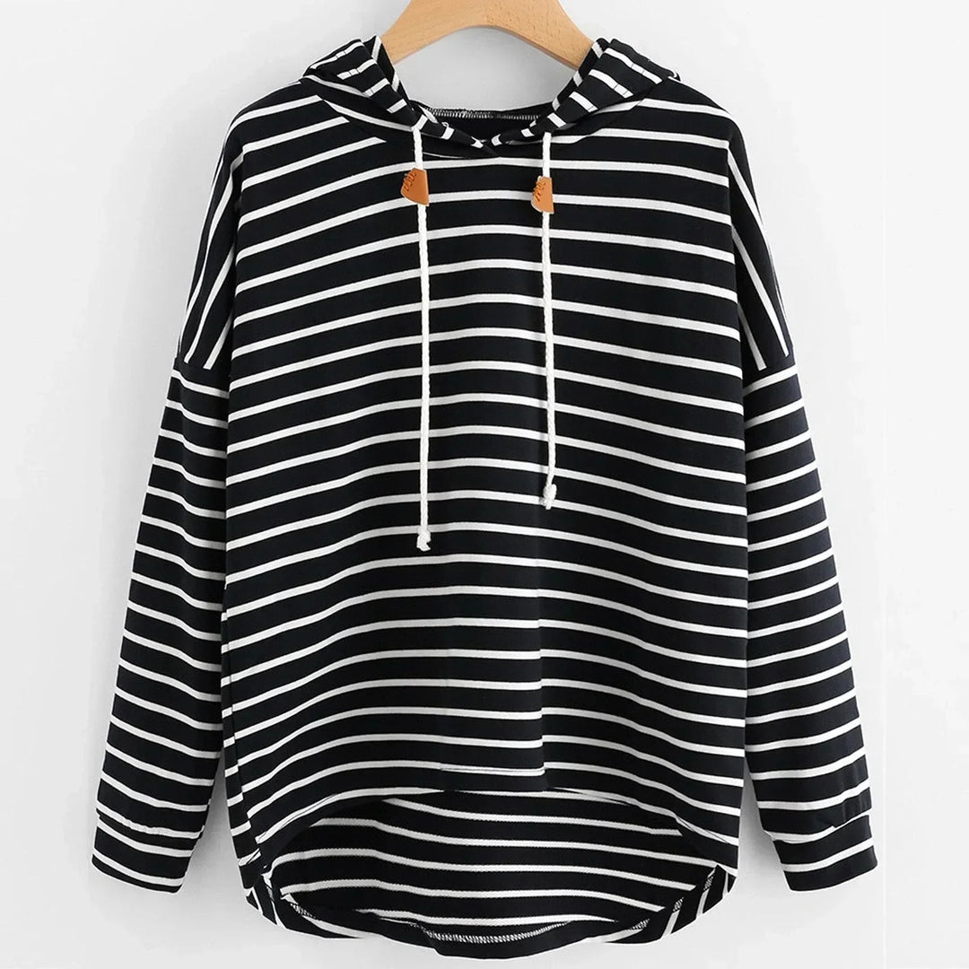 Stilla | Elegant dame-t-shirt med hætte
