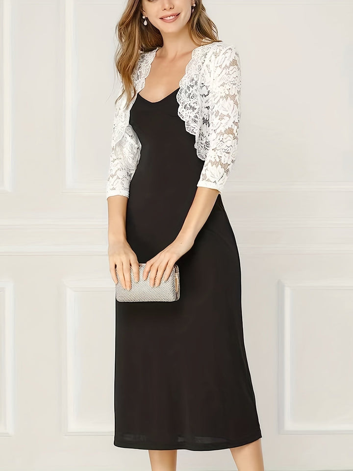 Stilla | Halvgennemsigtig Cropped Strikketrøje Med Blomstrede Blonder
