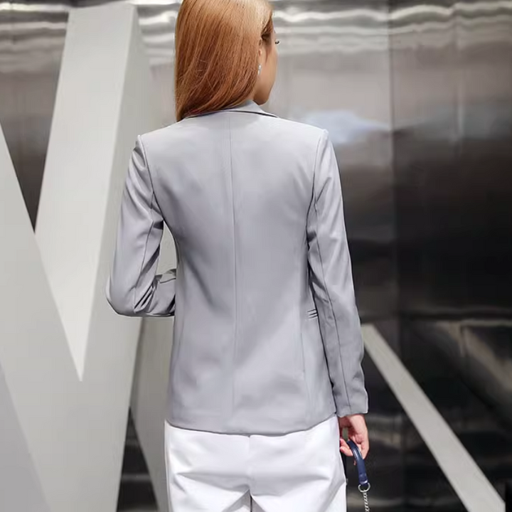 Stilla | Elegant Dame Blazer Med Knaplukning Ned Til Anklen
