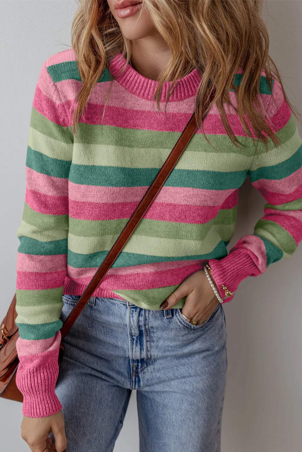 Stilla | Langærmet pullover med striber og moderne rund halsudskæring