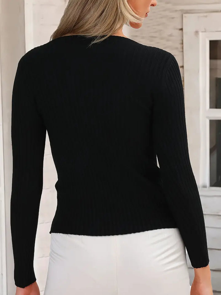 Stilla | Elegant Strikpullover Med Tværgående Udhulning