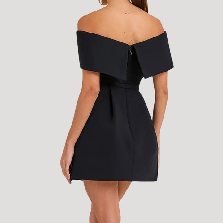 Stilla | Kvindernes Bælte Off Shoulder Fest Mini Kjole