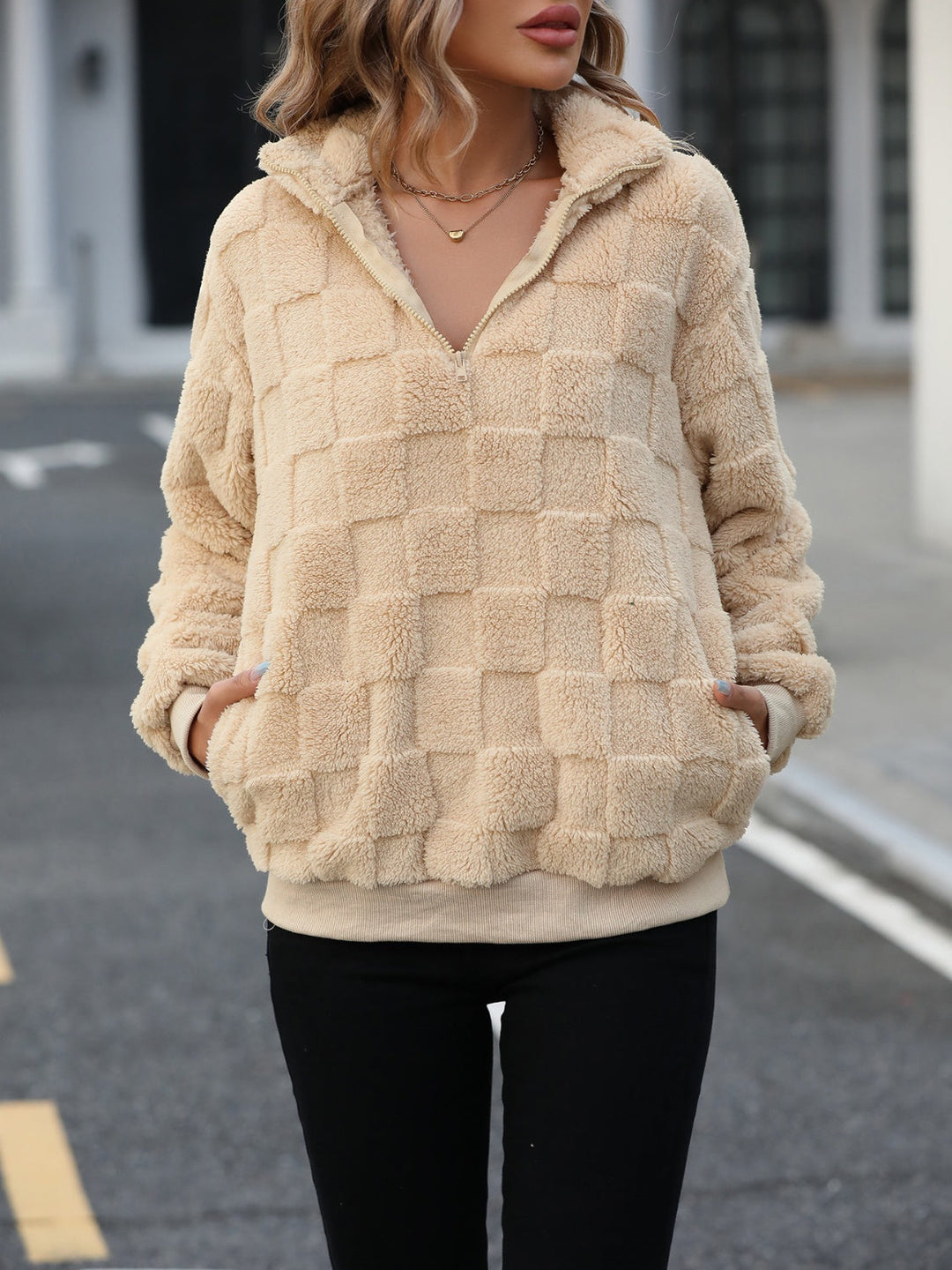 Stilla | Fluffy Pullover Med Lange Ærmer og Fjerde Dels Lynlås
