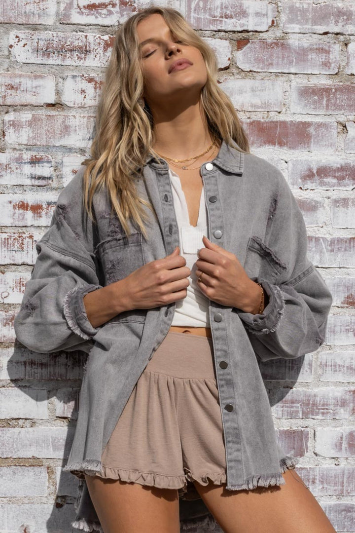 Stilla | Knap ned rå kant distressed shacket