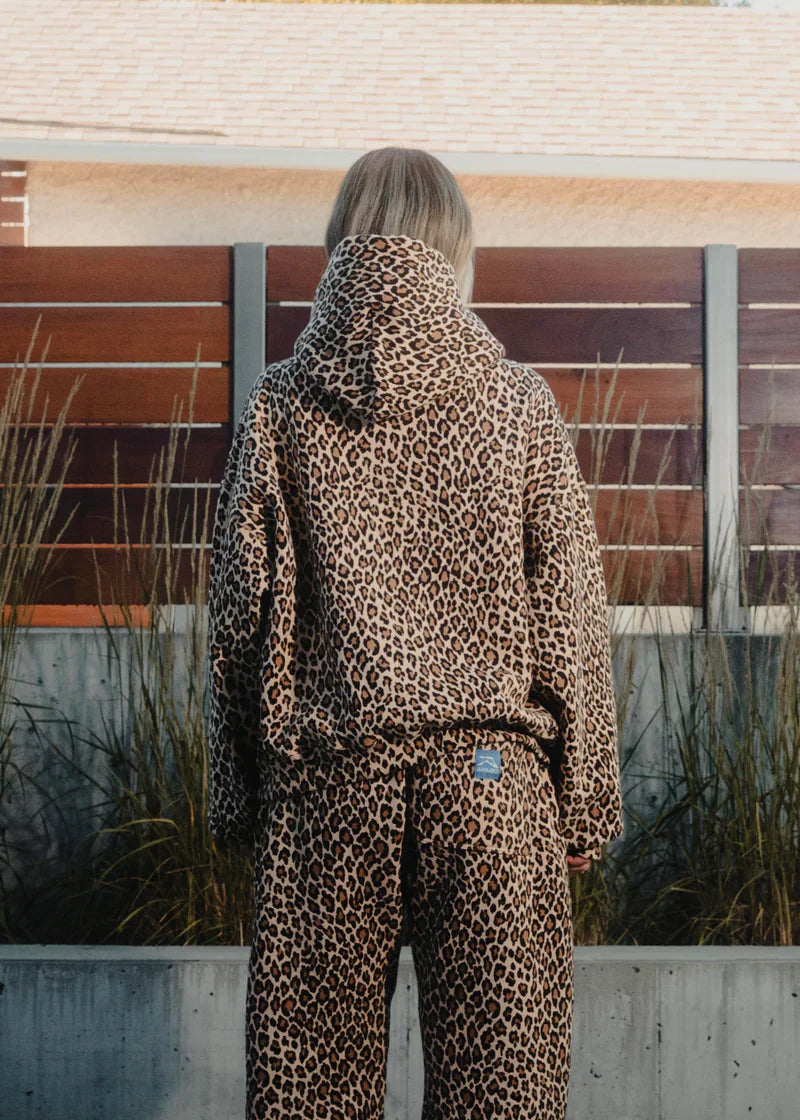 Stilla | Unisex Hoodie med Gepardmønster