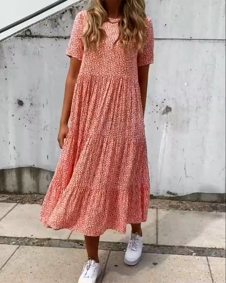 Stilla | Kortærmet kjole med blomsterprint