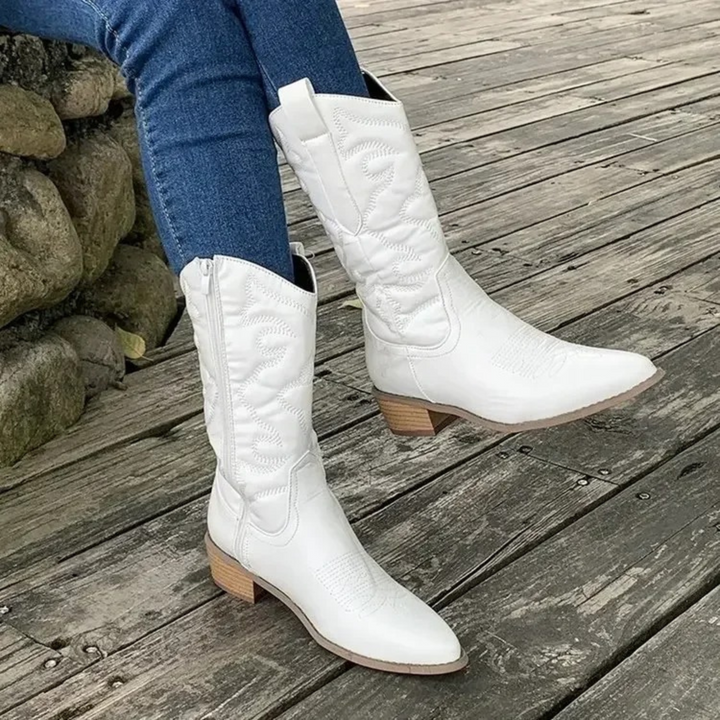 Stilla | Hvide Læderstøvler Til Damer Med Spids Cowboy Form