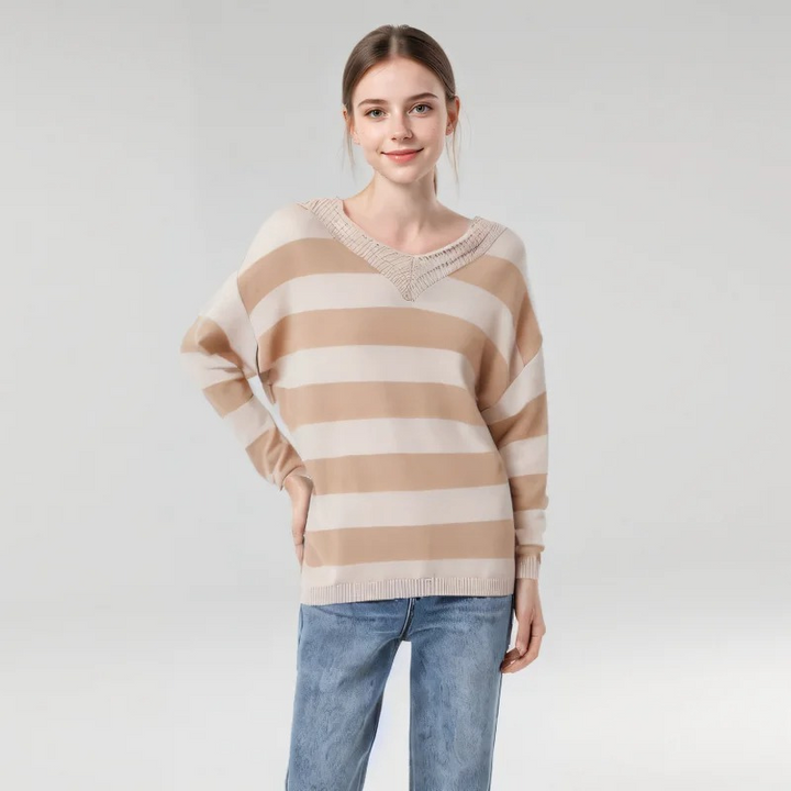 Stilla | Damepullover I Trendy Stribet Design, Løs Pasform Model Med V-hals