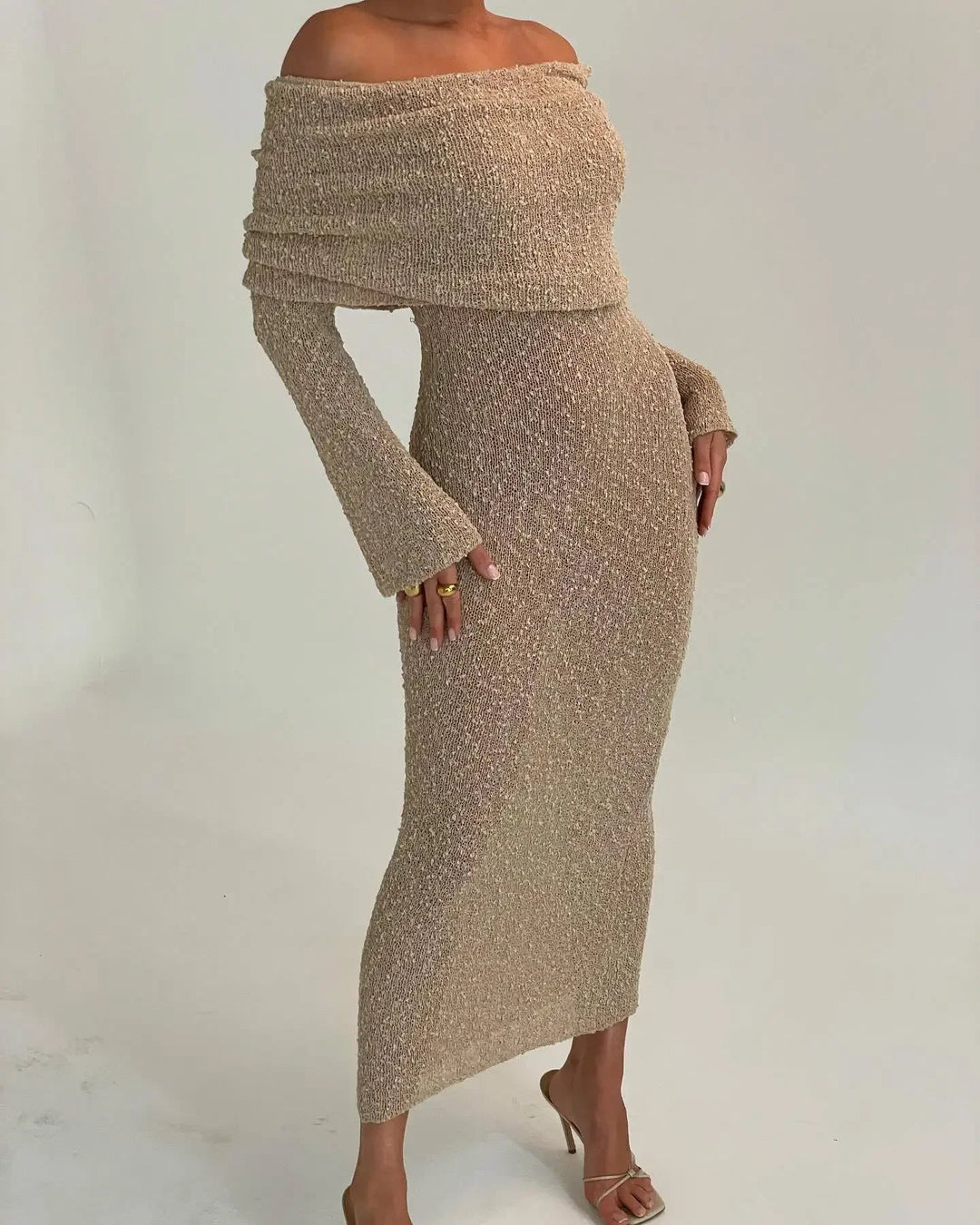 Stilla | Off Shoulder Strik Max Kjole