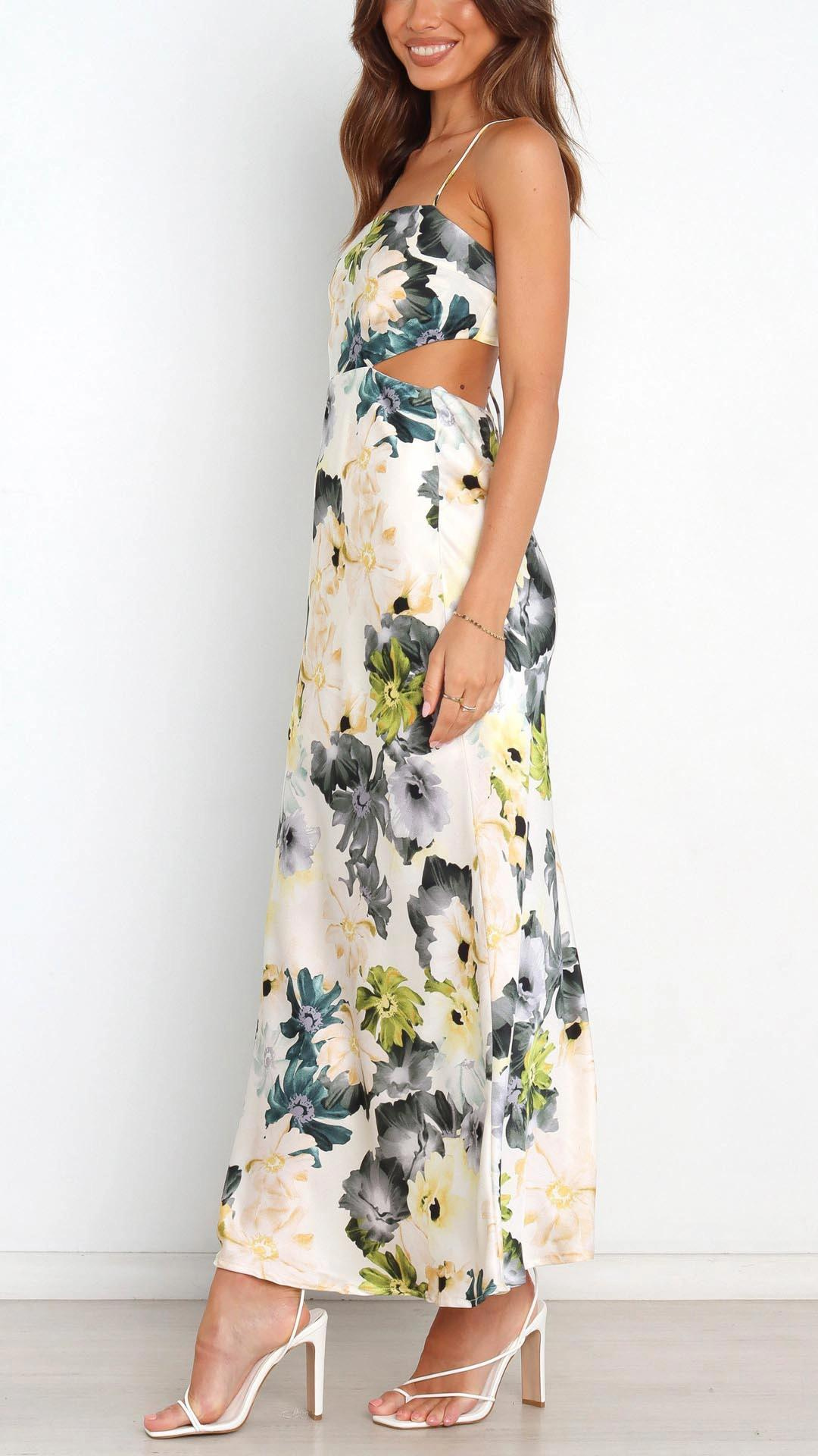 Stilla | Satin kjole med blomstertryk og elegant
