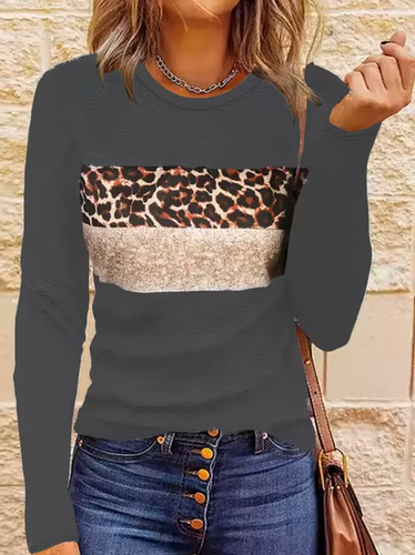 Stilla | Langærmet T-shirt med leopardmønster