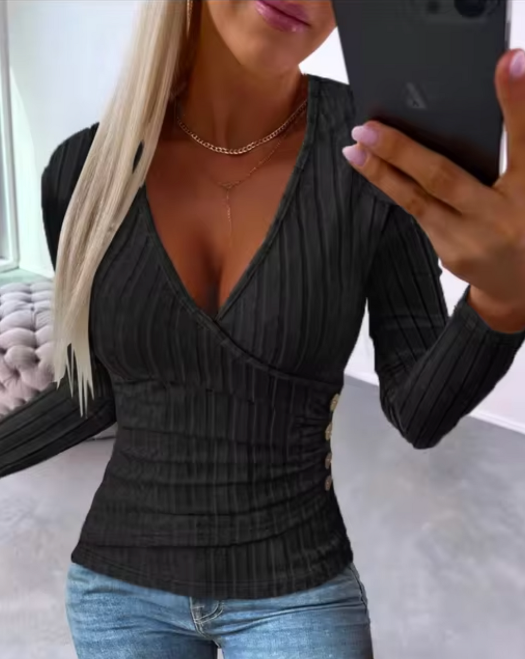 Stilla | Elegant, Tæt siddende Strikpullover med V-Udskæring