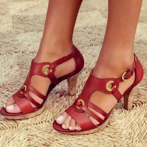 Stilla | Sandaler med retro hæl