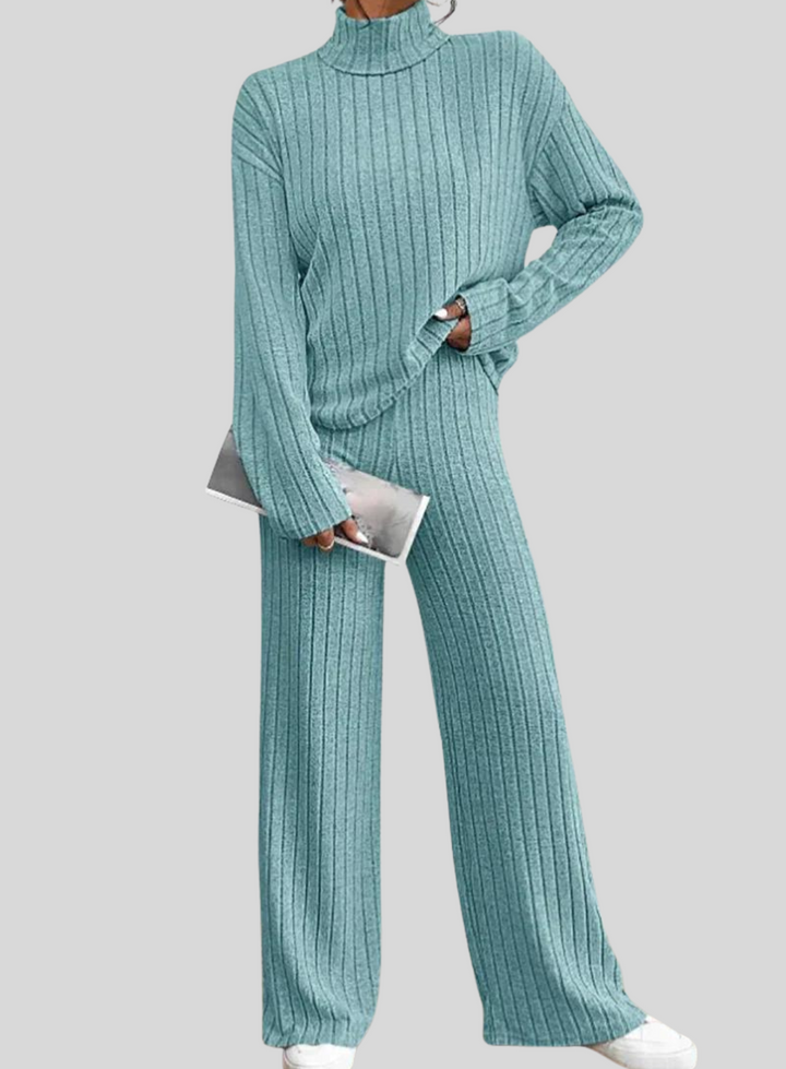 Stilla | Strikbukser og Sweater
