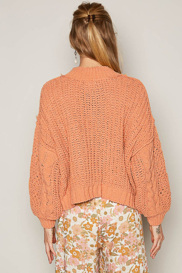 Stilla | Pullover med høj krave og kabeltwisted strik
