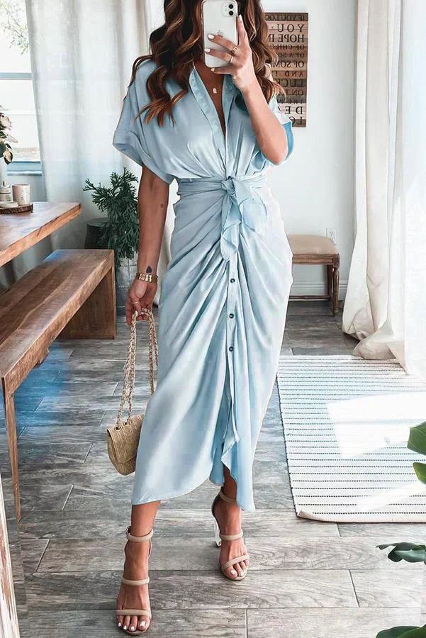 Stilla | Satin Kjole med Knapper og Voile