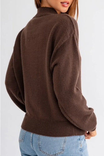 Stilla | Pullover med lange ærmer og høj krave og støvler