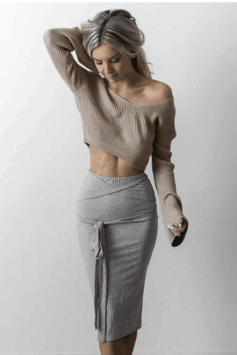Dame Kort Sweater med Bred Krave og Sofistikeret Rib Struktur Stilla