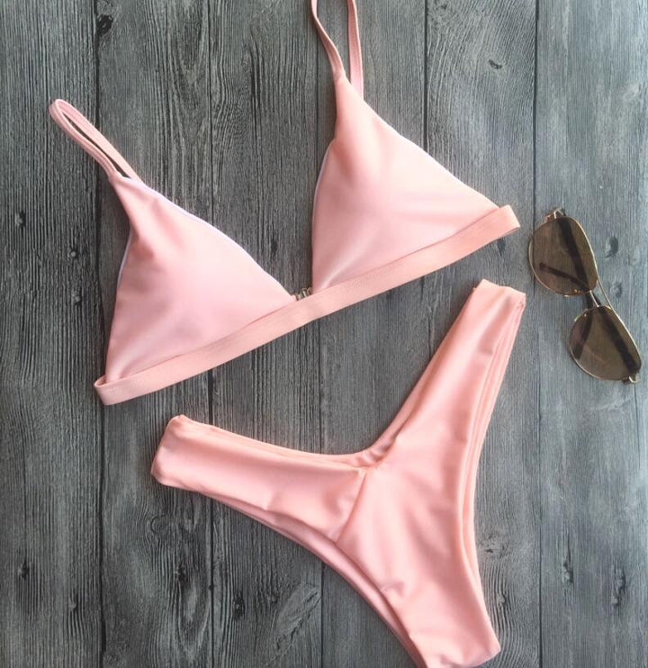 Dame Triangel-Bikini med dyb V-hals og fleksible stropper Stilla